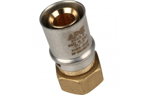STOUT Переходник с накидной гайкой 1/2х20 для металлопластиковых труб прессовой