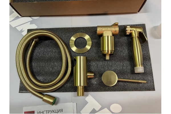 Смеситель встроенный с гигиеническим душем Timo Saona (2389/17SM) золото матовое