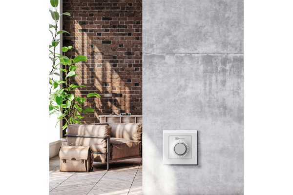 Терморегулятор Electrolux ETL-16W проводной, не программируемый, белый