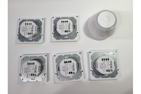 Комплект 5 терморегуляторов SQ610 Salus и wi-fi шлюз uge600
